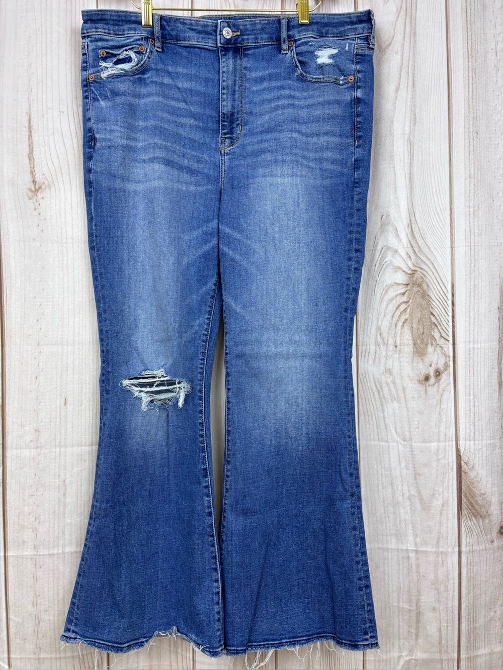 American Eagle Super Hi-Rise Flare Jeans Distressed Raw Hem Denim Blue Size 16S